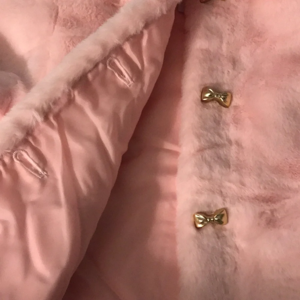New Old Navy Soft Pink Hooded Fuzzy Coat with Gold Bow Buttons 3 T 3T Girl’s
